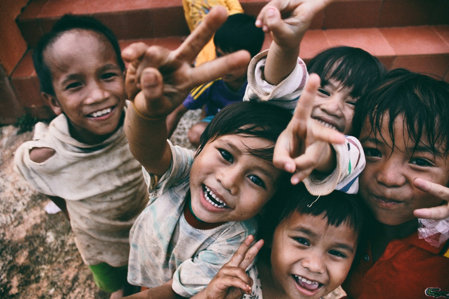 A Day in the Life of Azmat Hope Volunteers